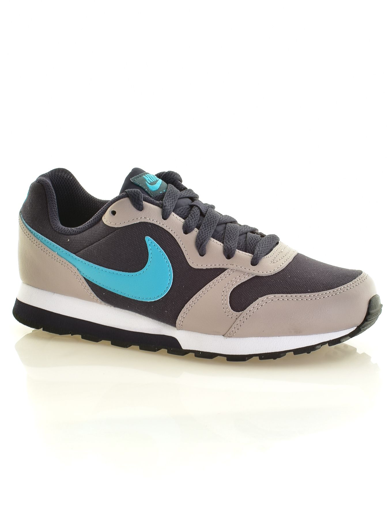 Nike kamasz fiú cipő MD RUNNER 2 (GS) GLAMI.hu Nike kamasz fiú cipő MD RUNNER 2 (GS) | Markasbolt.hu