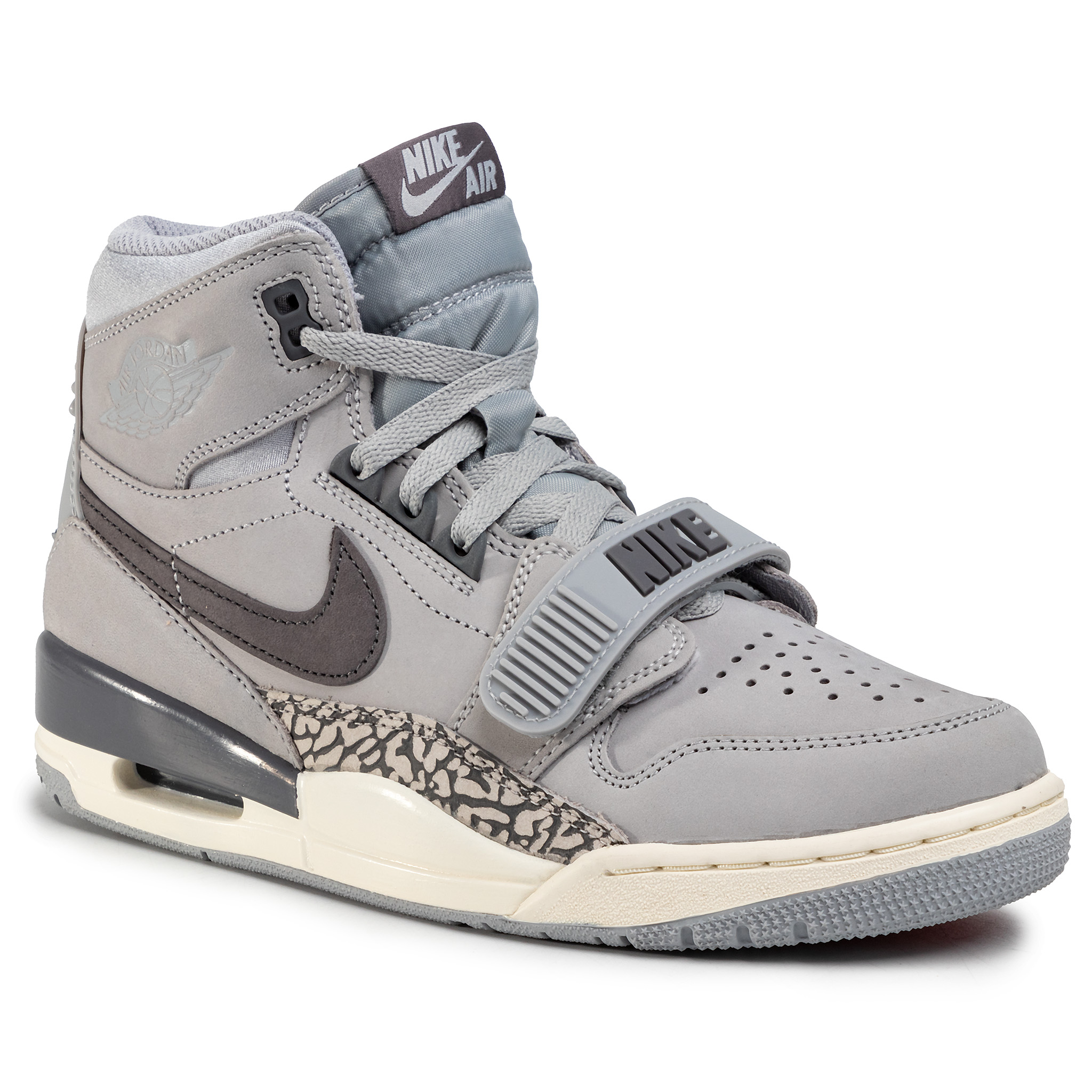 Cipő NIKE Air Jordan Legacy 312 AV3922 002 Wolf GreyLt Cipő NIKE Air Max Infuriate III Low AJ5898 100 WhiteBlack