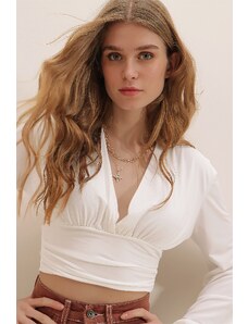 Trend Alaçatı Stili Women's White V-Neck Sandy Crop Top With Smocked Front And Waist