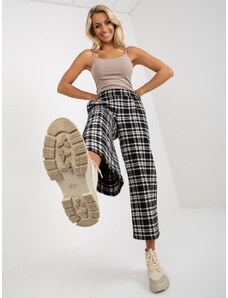 Fashionhunters Black fabric culotte trousers with checkered pattern