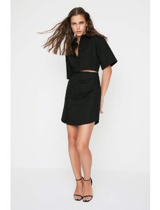 Trendyol Limited Edition Black A-line ablak részletesen kidolgozott inggallér mini szőtt ruha