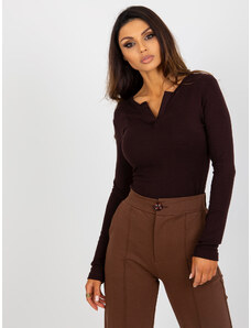 BASIC Sötétbarna női póló nyakkivágással EM-BZ-784.33P-dark brown