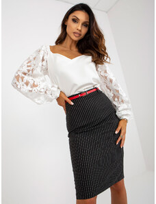 Fashionhunters Black elegant pencil skirt with belt by Dorine