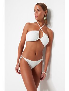 Trendyol Menyasszonyi fehér fűzős texturált normál bikini alsó