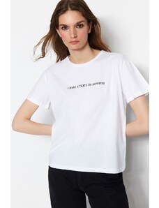 Női póló Trendyol White Printed Semi-Fitted Knitted