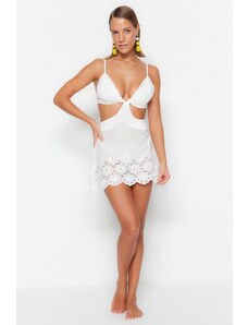 Trendyol White testhezálló mini szőtt hímzés strandruha
