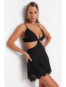 Trendyol Black testhezálló mini szőtt hímzés strandruha