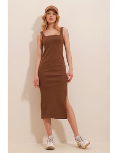 Trend Alaçatı Stili Women's Brown Square Neck Slit Detailed Midilength Lycra Dress