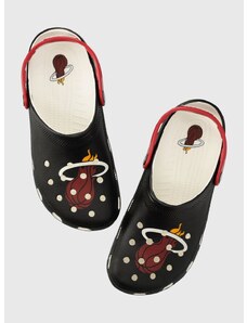 Crocs papucs NBA Miami Classic Clog fekete, 208861, 208650