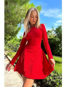 Trend Alaçatı Stili női Red Crew nyaköltés részlet kiszélesedő miniruha