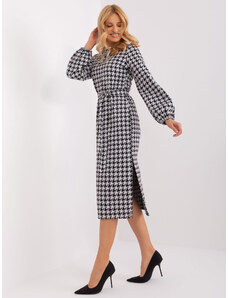 Fashionhunters White and black knitted midi dress from houndstooth