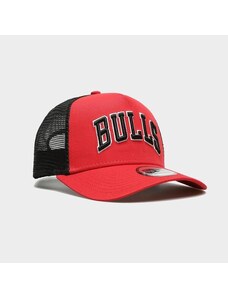 New Era Sapka Team Script Trucker Bulls Chicago Bulls Férfi Kiegészítők Sapkák 60364215 Piros