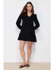 Trendyol Black Straight Cut összegyűjtött fodros részletes mini szőtt ruha