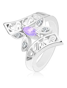 Ekszer Eshop - Gyűrű ezüst színben, ívelt díszített szárak, színes pillangó R27.30 - Nagyság: 52, Szín: Barna