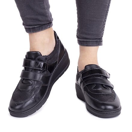 Vlnka Női tépőzáras bőr félcipő Stella, fekete felnőtt cipő