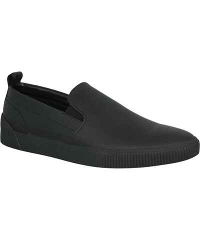 hugo slip on