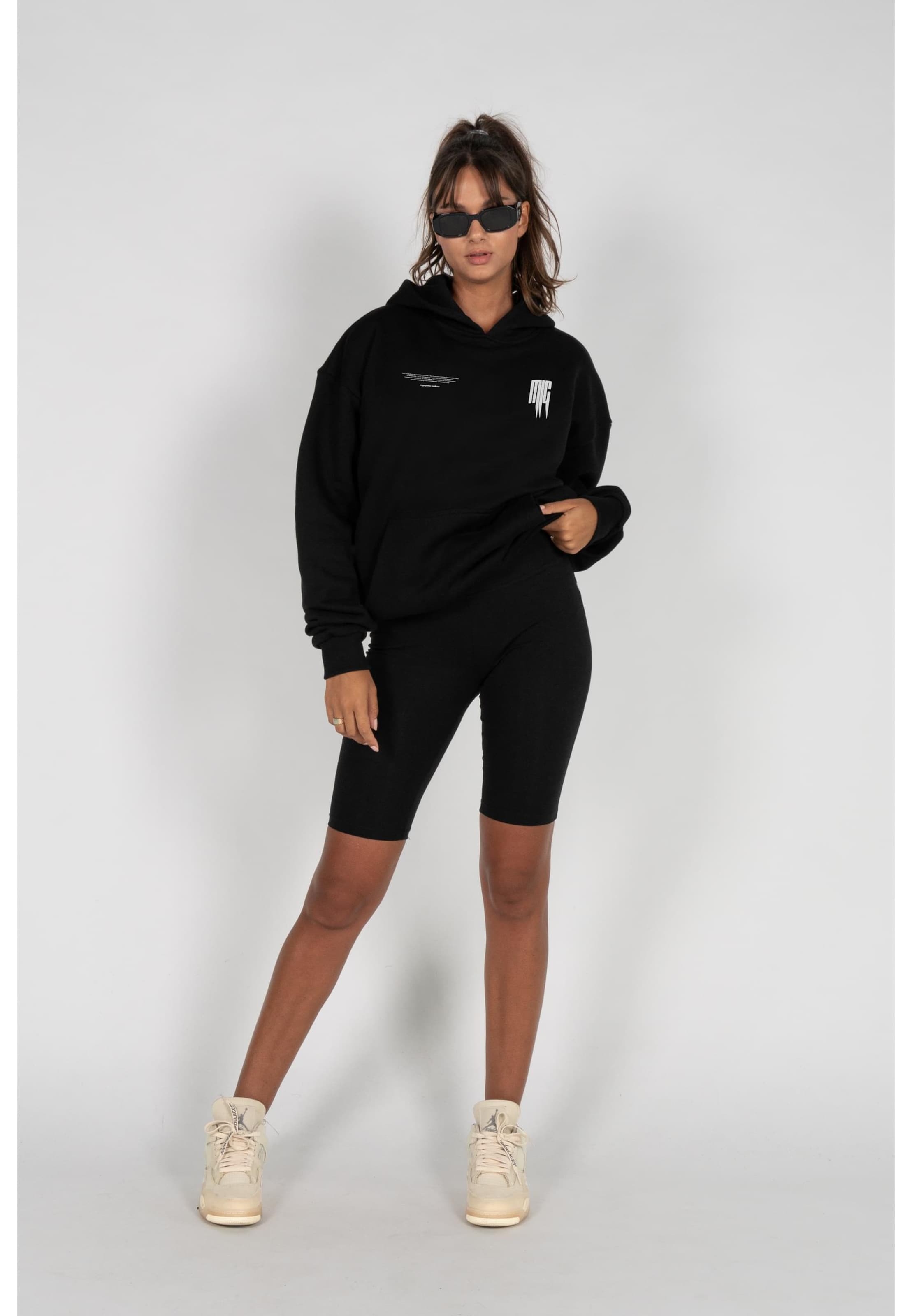 MJ Gonzales Tréning póló 'Metamorphose V.2' lila / fekete / fehér