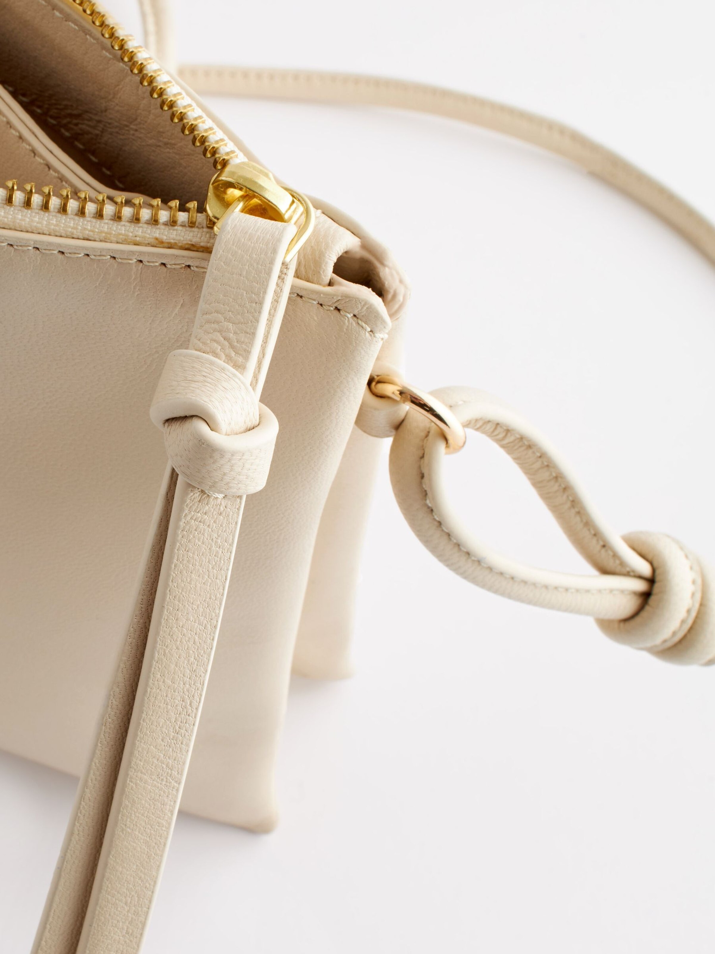 Next Válltáska krém