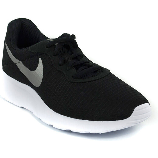 Nike Wmns Tanjun SE Női Futó Cipő GLAMI.hu Cipő NIKE Air Zoom Pegasus 34 880560 001 BlackWhiteDark