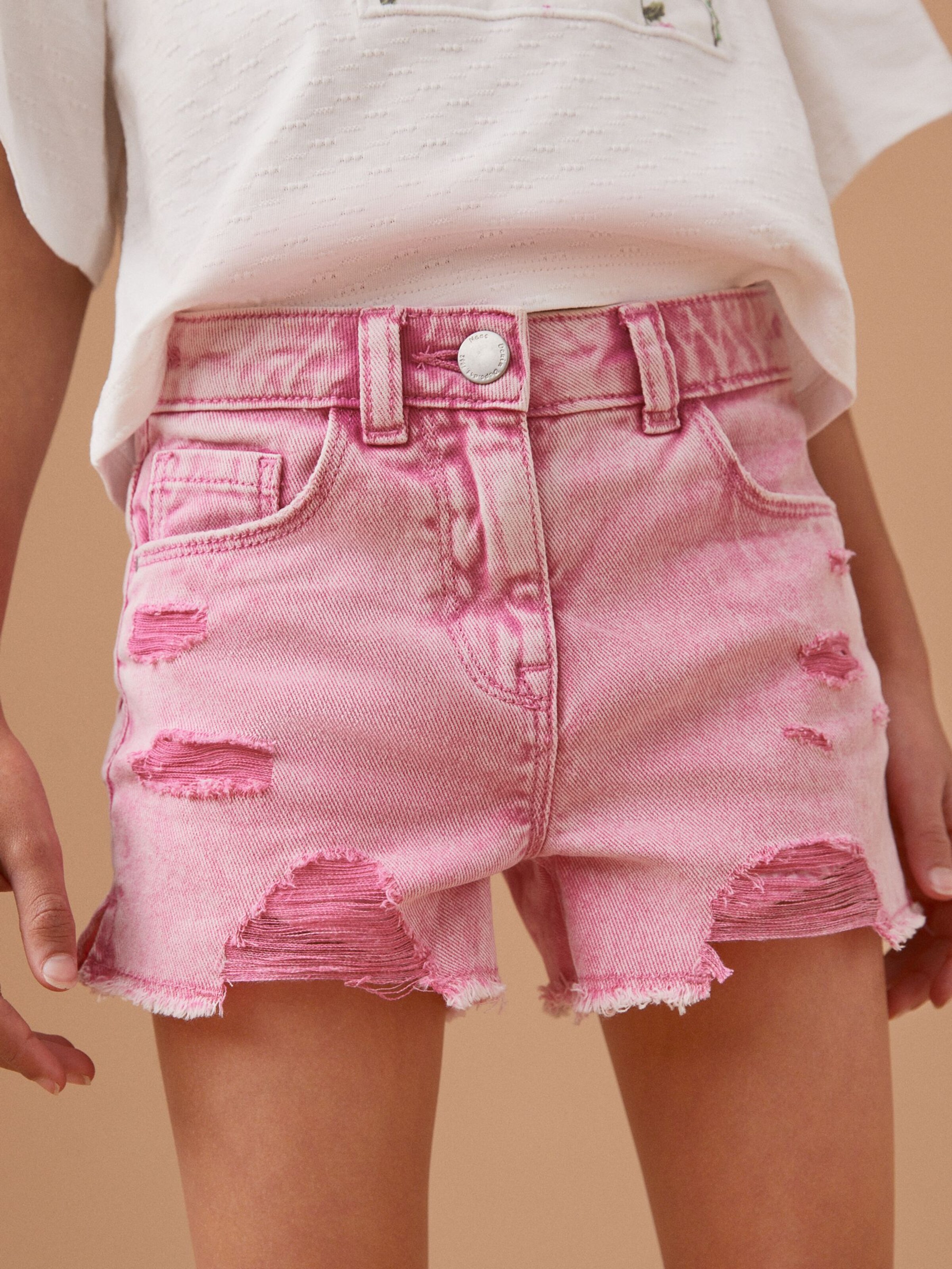 Next Farmer rózsaszín