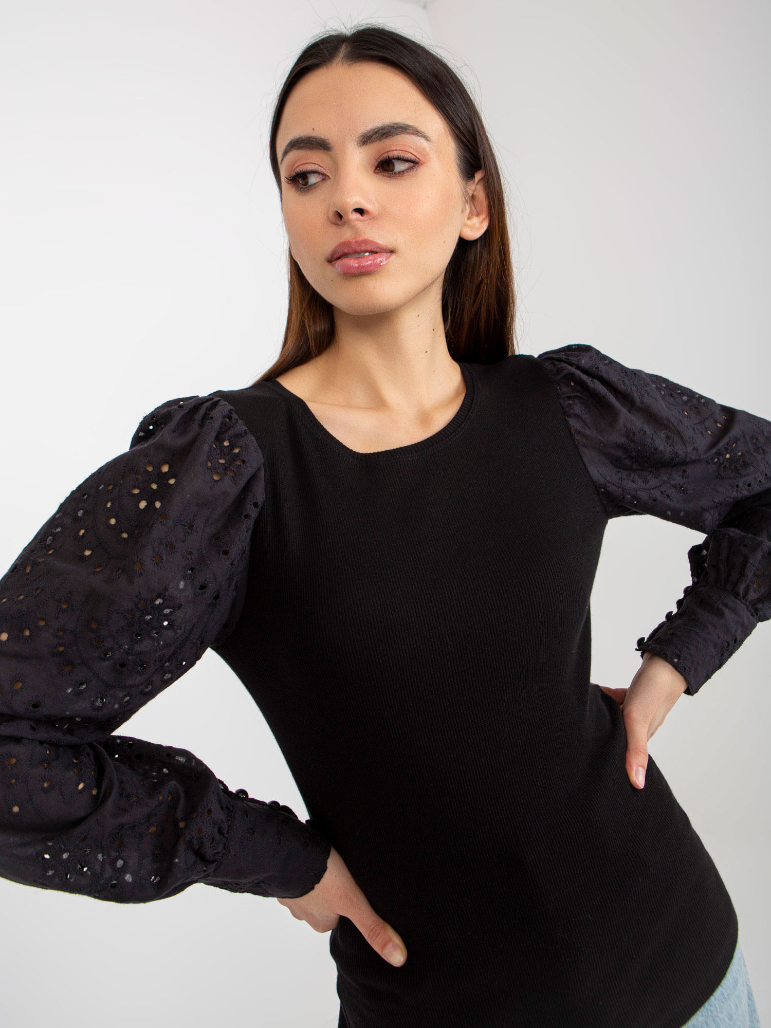 BASIC Fekete blúz díszes ujjakkal TW-BZ-OB-046.62P-black