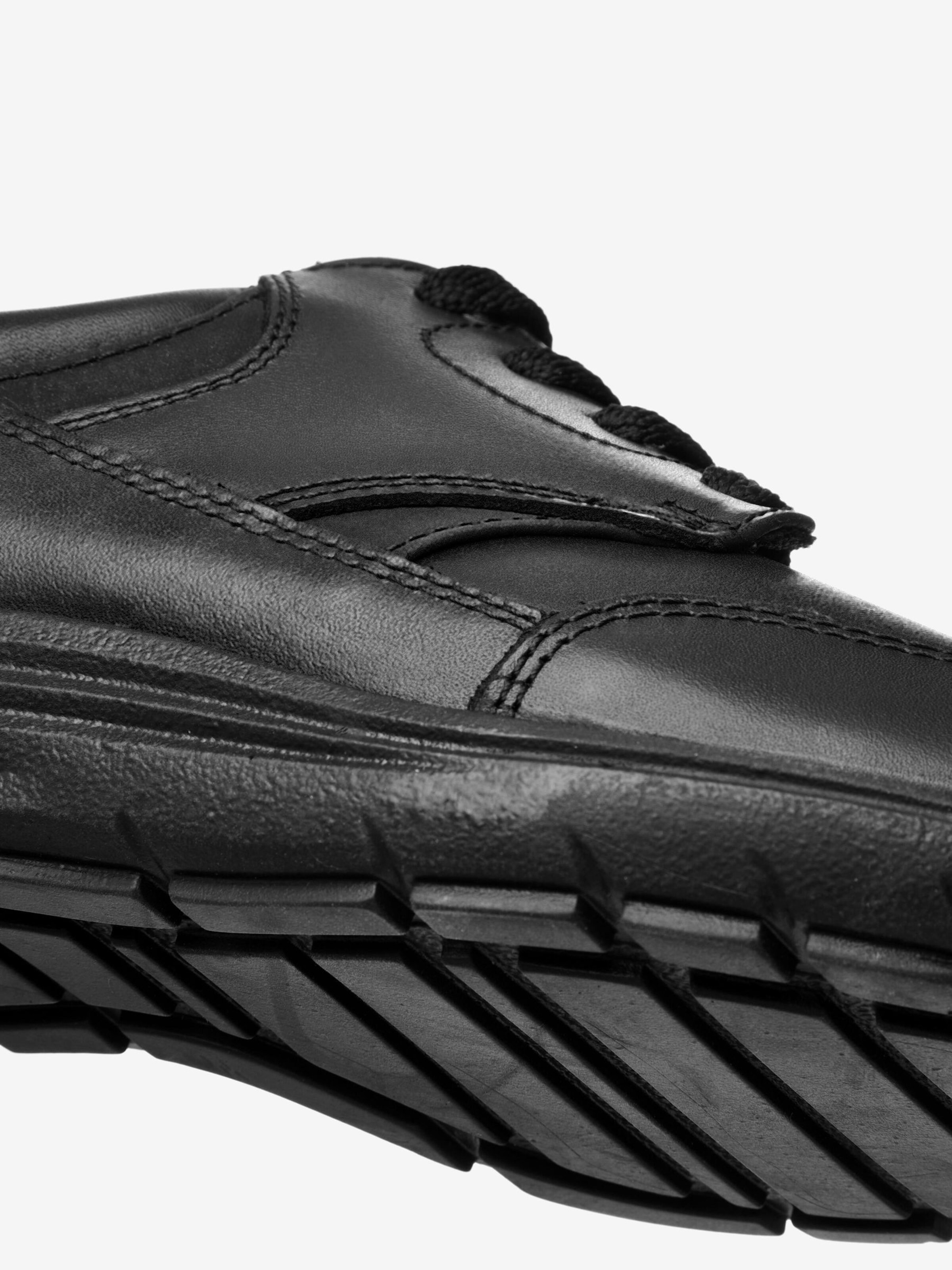 Next Félcipő fekete