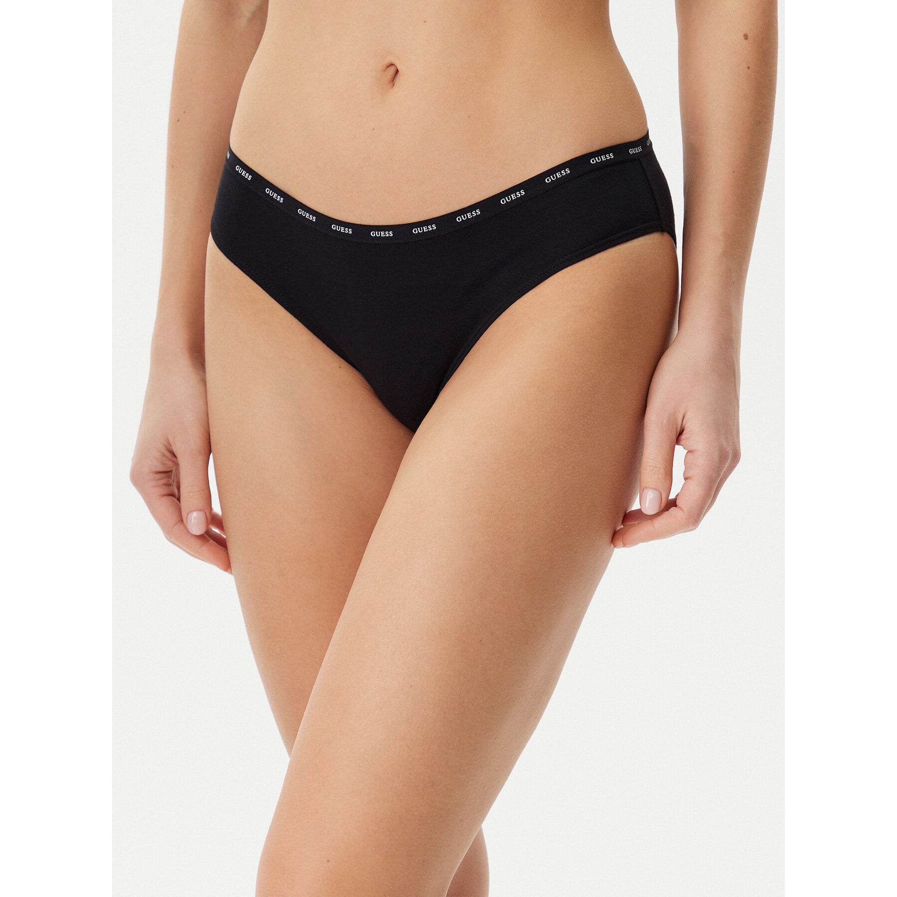 Fazonos bugyi szett Guess