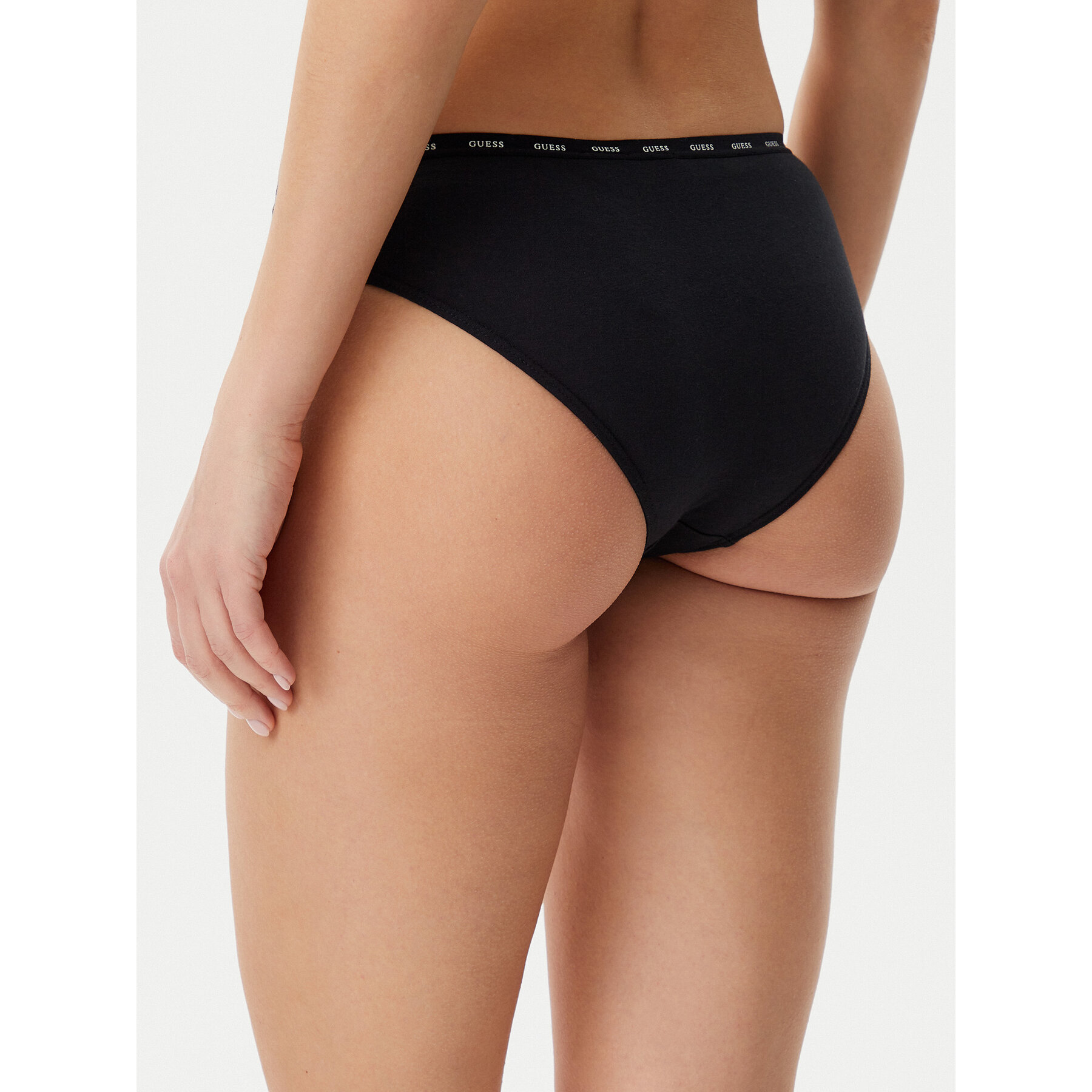 Fazonos bugyi szett Guess