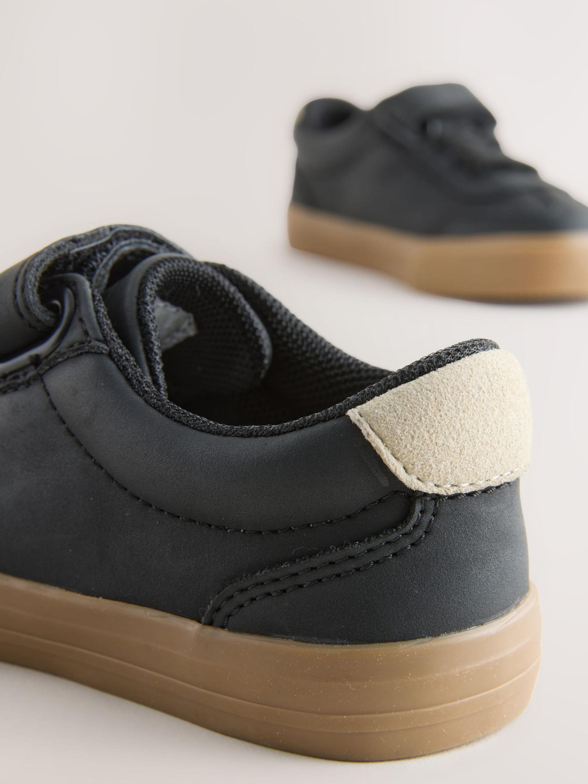 Next Sportcipő világos bézs / fekete