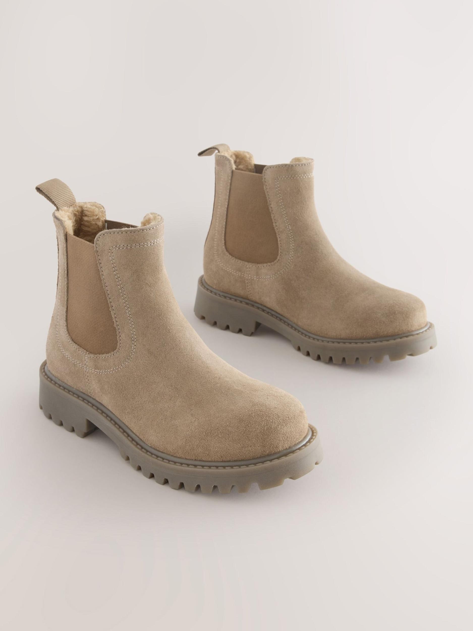 Next Csizma sötét bézs