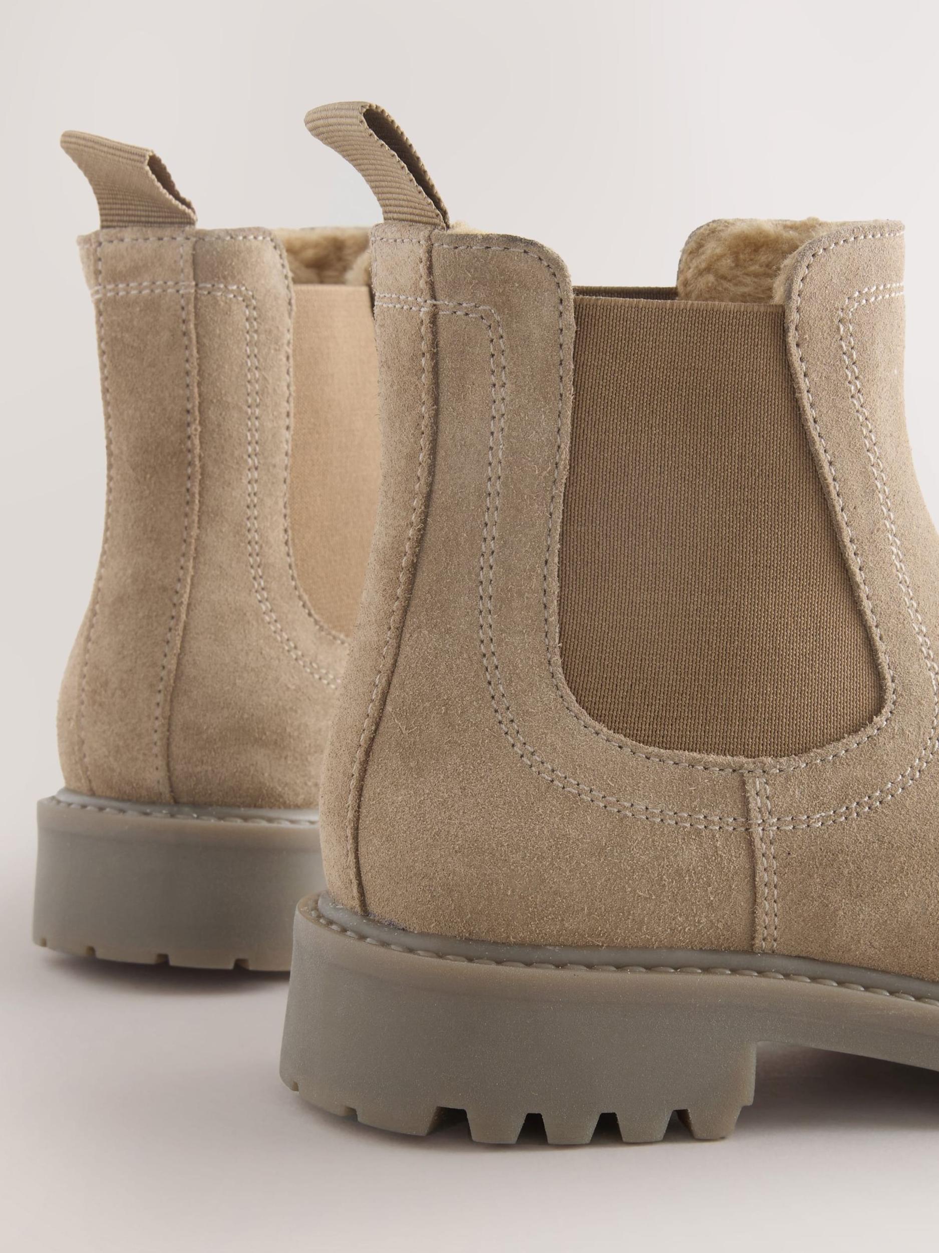 Next Csizma sötét bézs