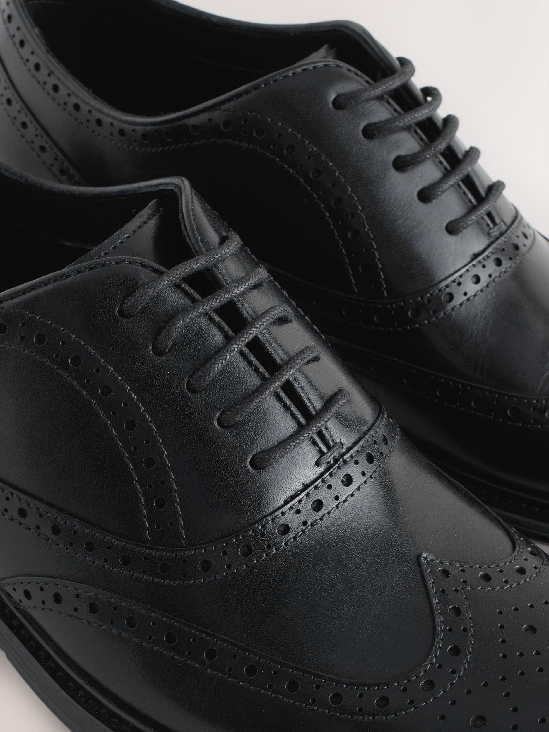 Next Fűzős cipő fekete