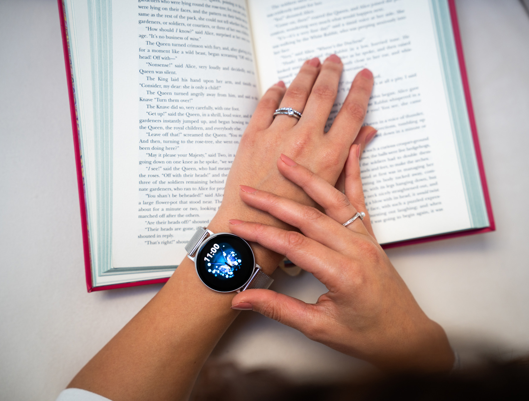 Madvell Elori ezüst okosóra szilikon szíjjal