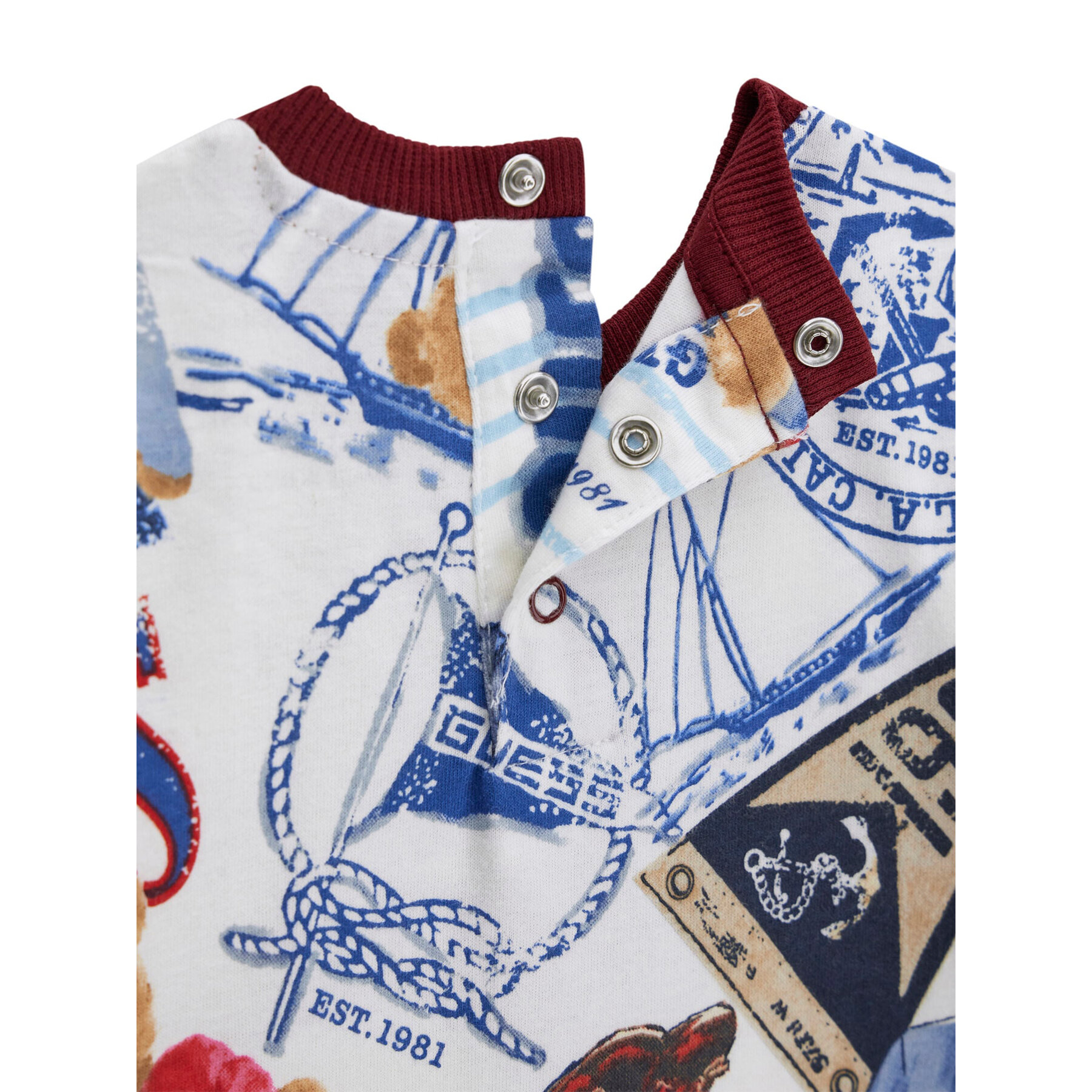 Póló és rövidnadrág Guess