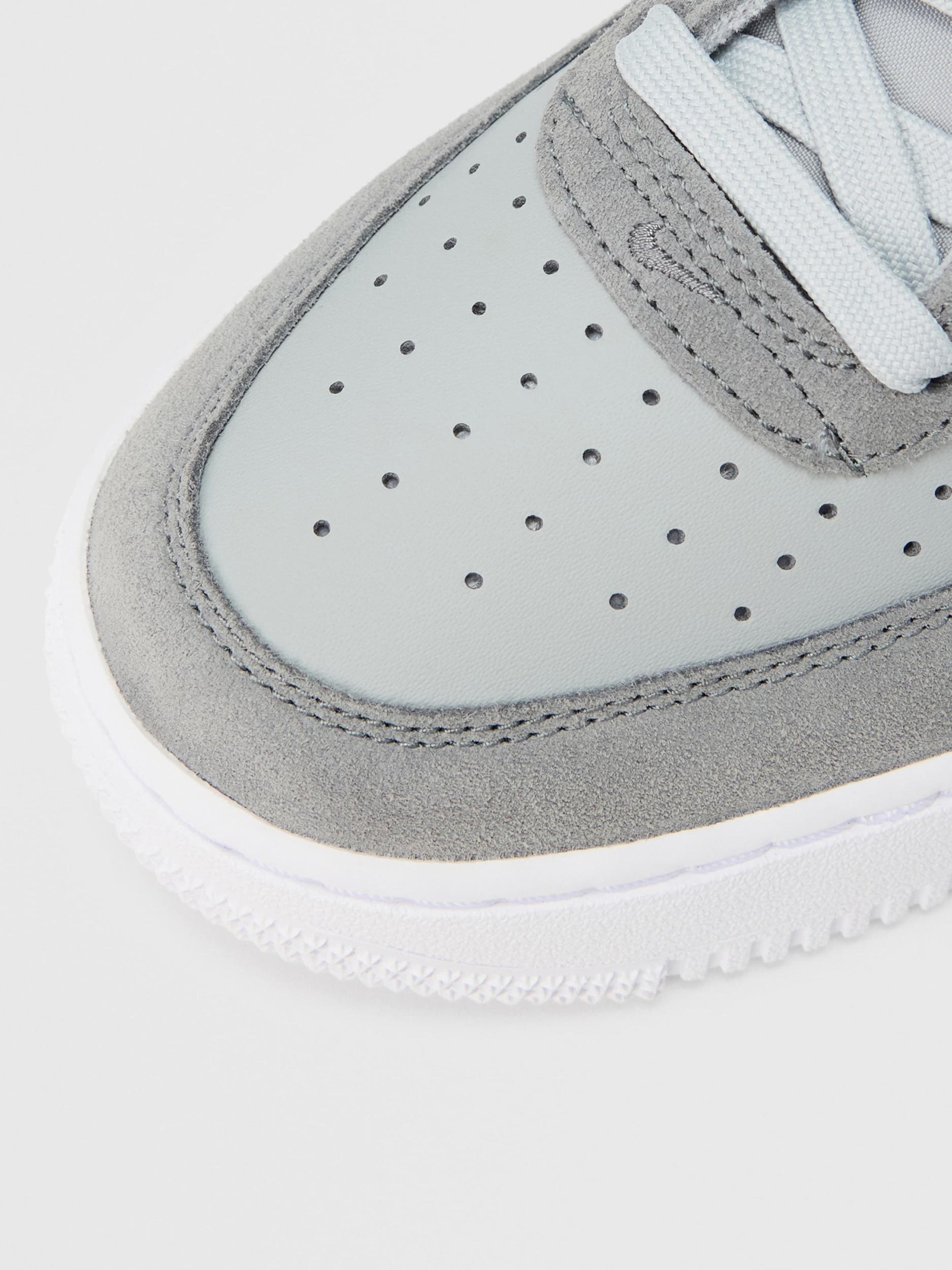 Nike Sportswear Sportcipő 'Air Force 1 Essential+' szürke / világosszürke / fekete