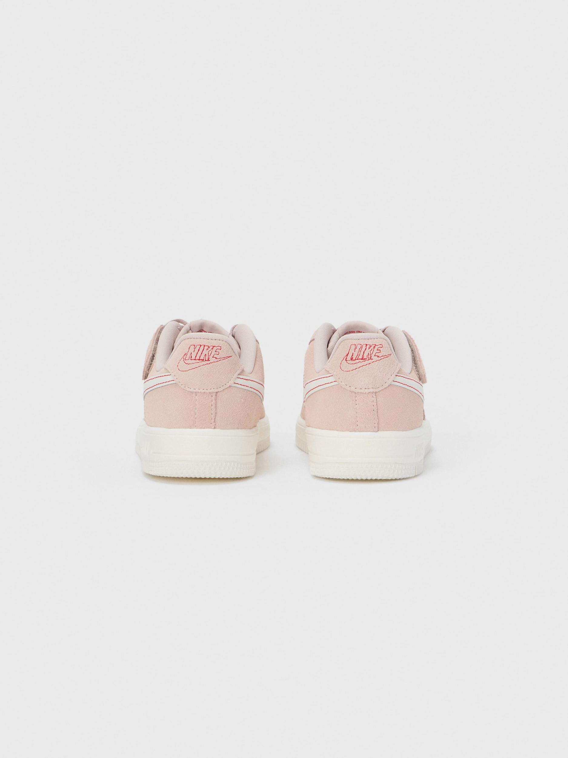 Nike Sportswear Sportcipő 'Force 1 Low LV8 EasyOn' fáradt rózsaszín