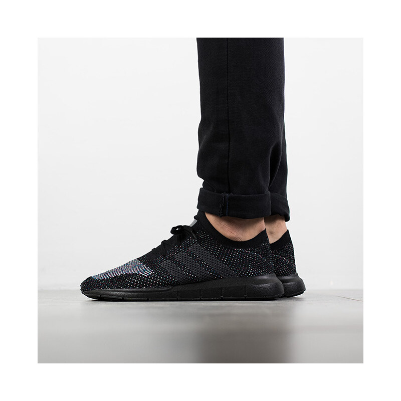 adidas Originals Swift Run Primeknit Core Black ferfi cipo CG4127 GLAMI.hu