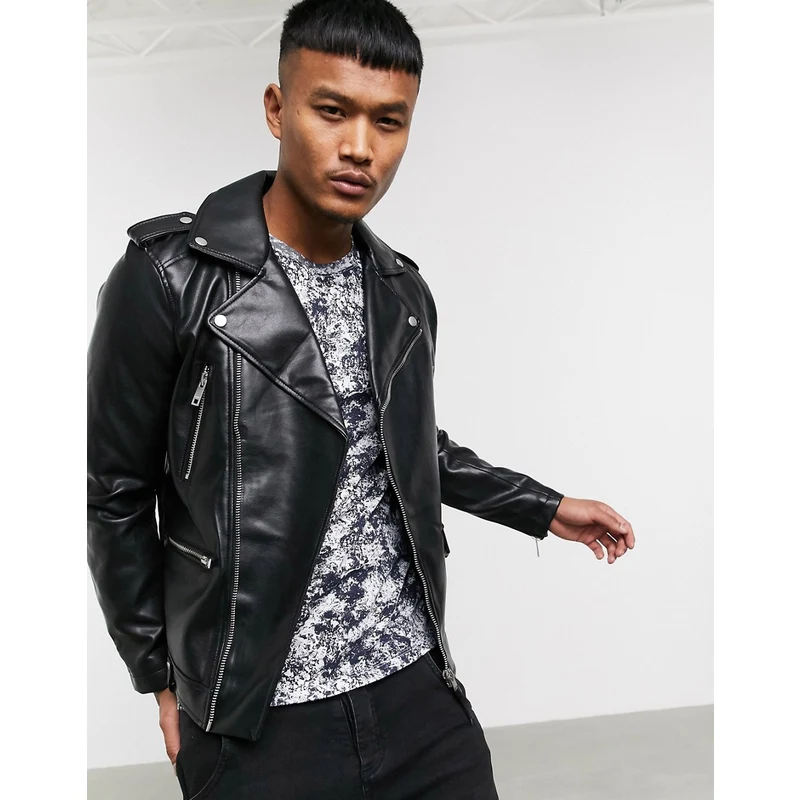 Bershka Ferfi () Bershka Ferfi