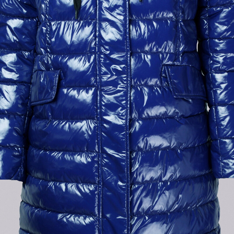 Női hosszú steppelt kabát kék színben, kapucnival 14474