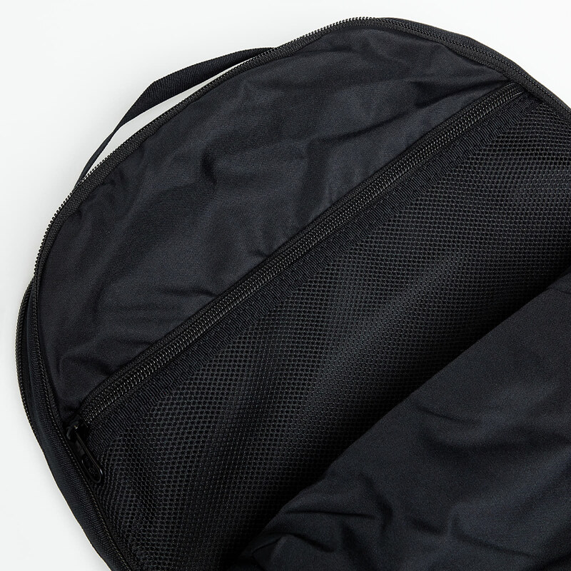 Hátizsák Nike Brasilia 9.5 Training Backpack Black/ Black/ White, 24 l