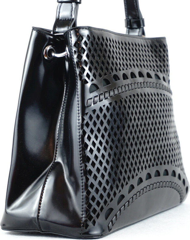 Silvia Rosa női kézitáska lézervágott mintával, műbőr, fekete