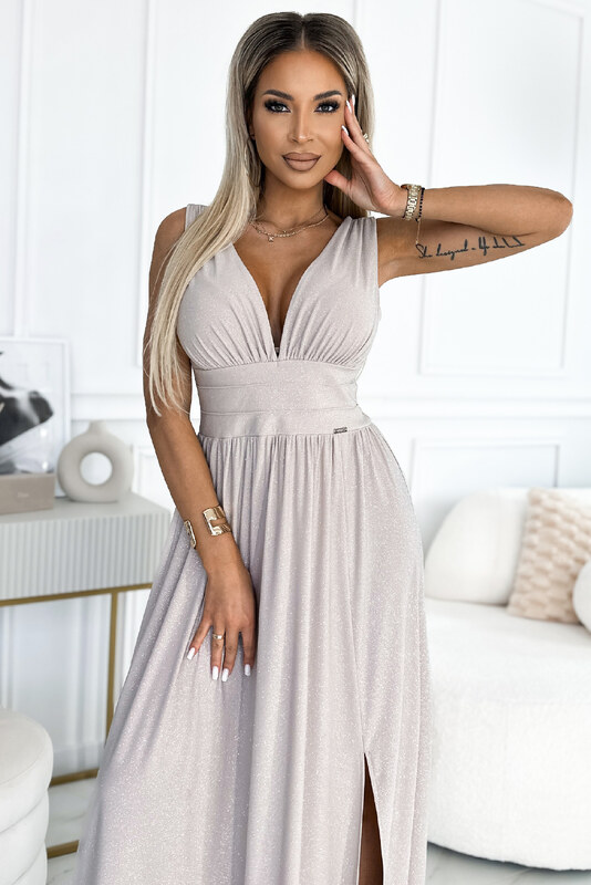 Numoco Bézs csillogó ruha hasítékkal