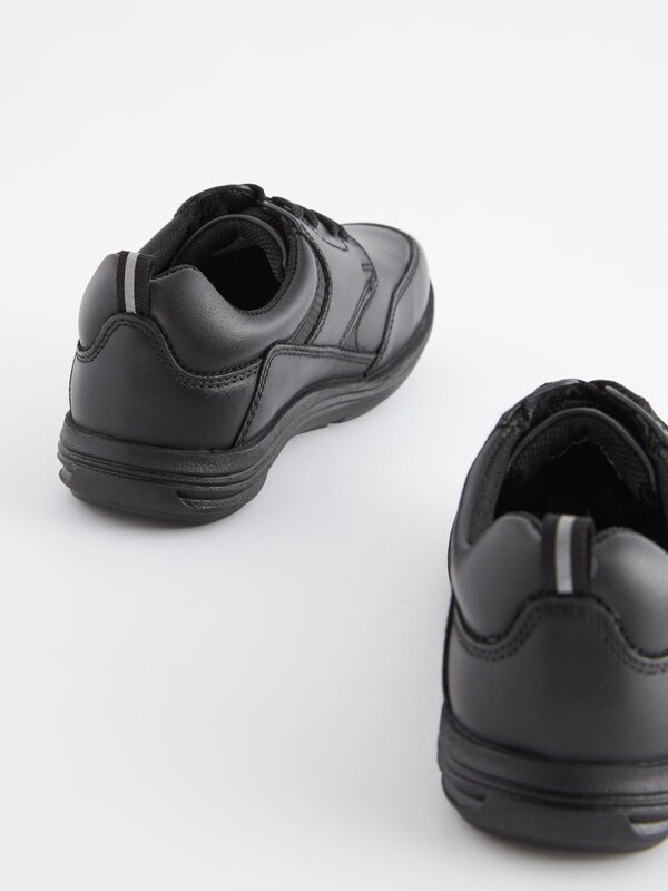 Next Félcipő fekete