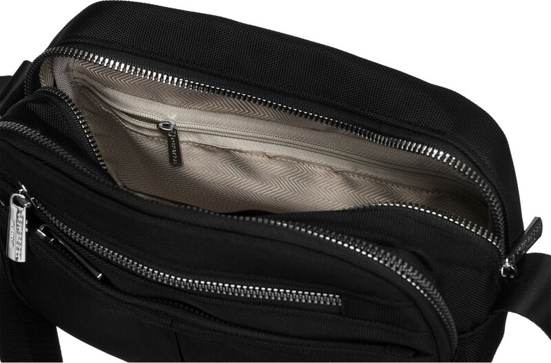 Peterson fekete női messenger táska ezüst részletekkel PTN CTY-01