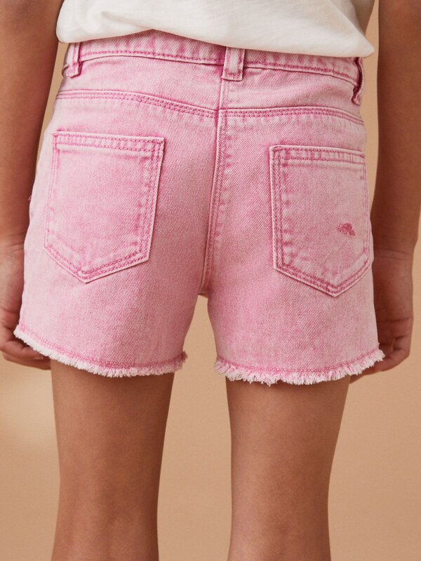 Next Farmer rózsaszín