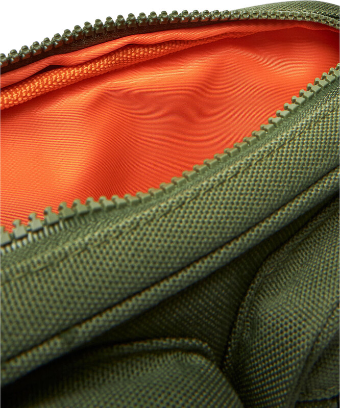 Övtáskák Alpha Industries