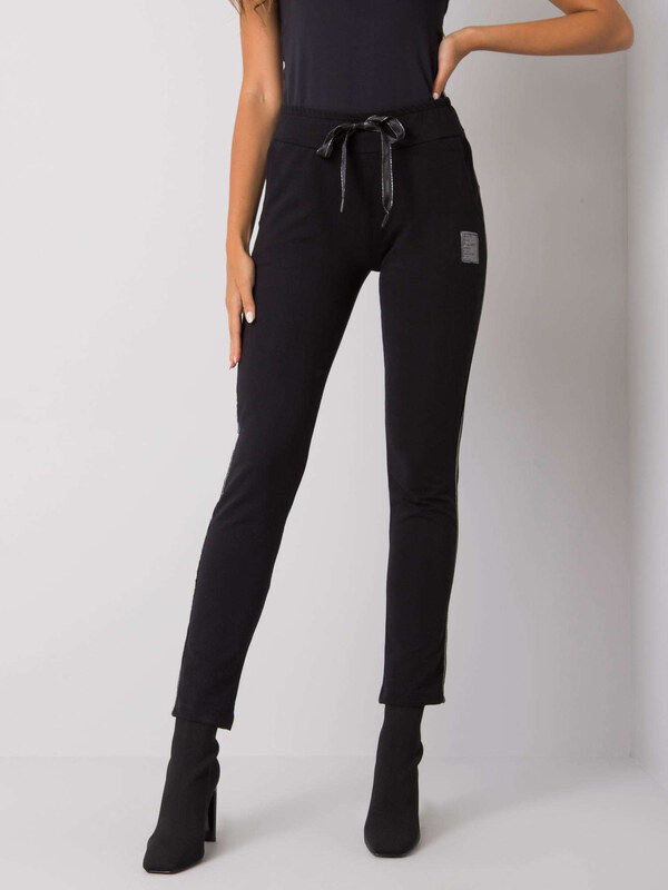 RELEVANCE Fekete melegítőnadrág combra aplikálható RV-DR-5839.48-black