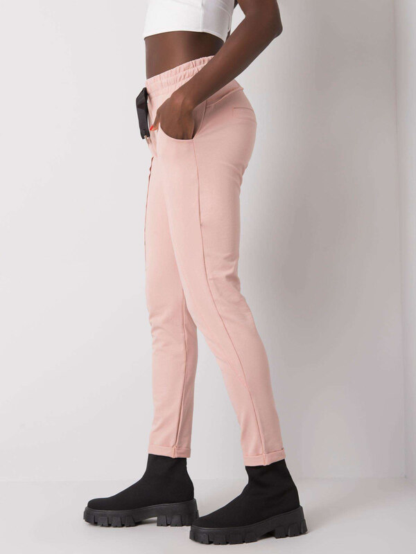 RELEVANCE Világosrózsaszín női melegítőnadrág RV-DR-6437.18-pink