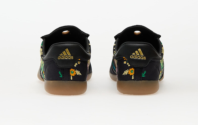 adidas Originals adidas Taekwondo Mei W Core Black/ Gold Metallic/ Gum4