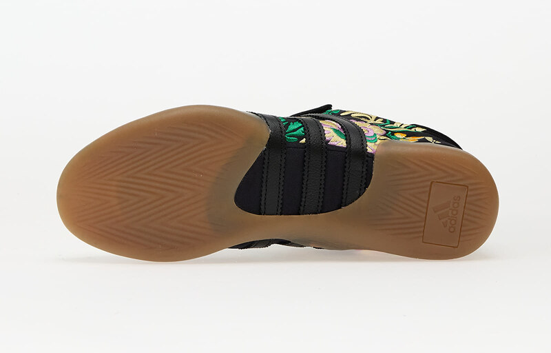 adidas Originals adidas Taekwondo Mei W Core Black/ Gold Metallic/ Gum4